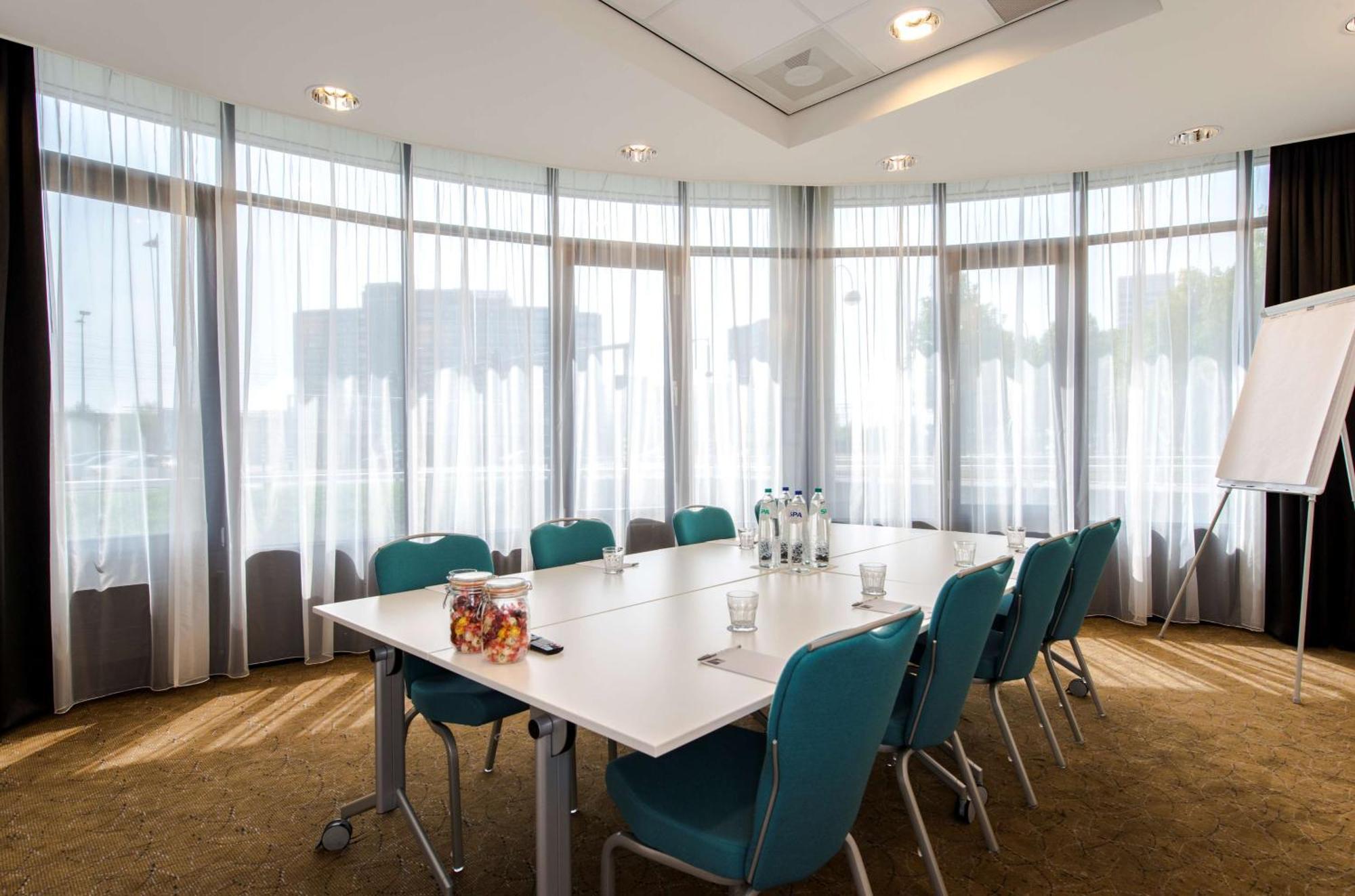 Hampton By Hilton Amsterdam Airport Schiphol Hotel Hoofddorp Exterior photo