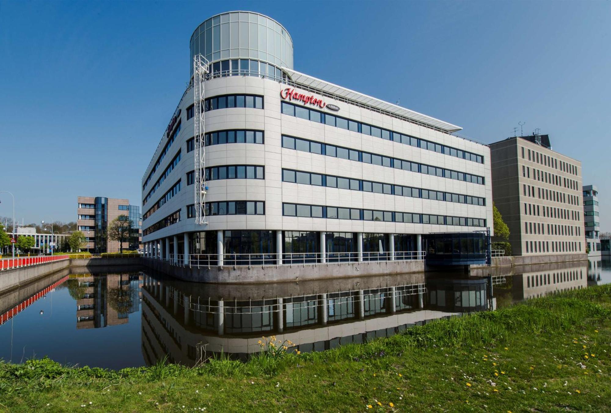 Hampton By Hilton Amsterdam Airport Schiphol Hotel Hoofddorp Exterior photo