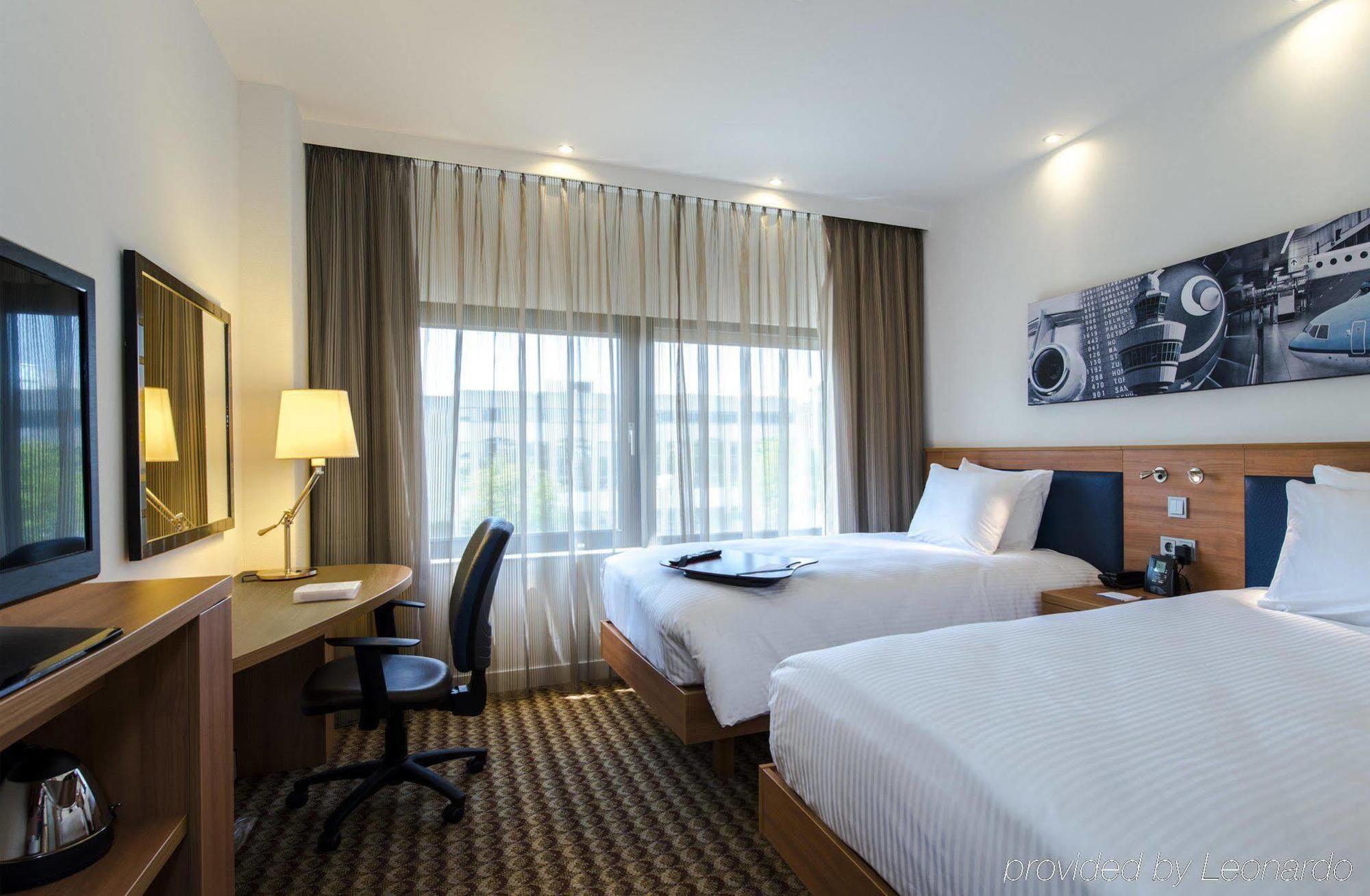 Hampton By Hilton Amsterdam Airport Schiphol Hotel Hoofddorp Exterior photo